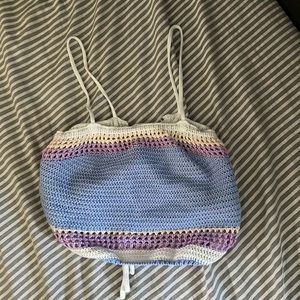 fits good on and you can adjust the back to ur liking.